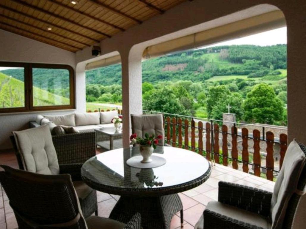 Chateau-De-La-Moselle Kinheim 外观 照片